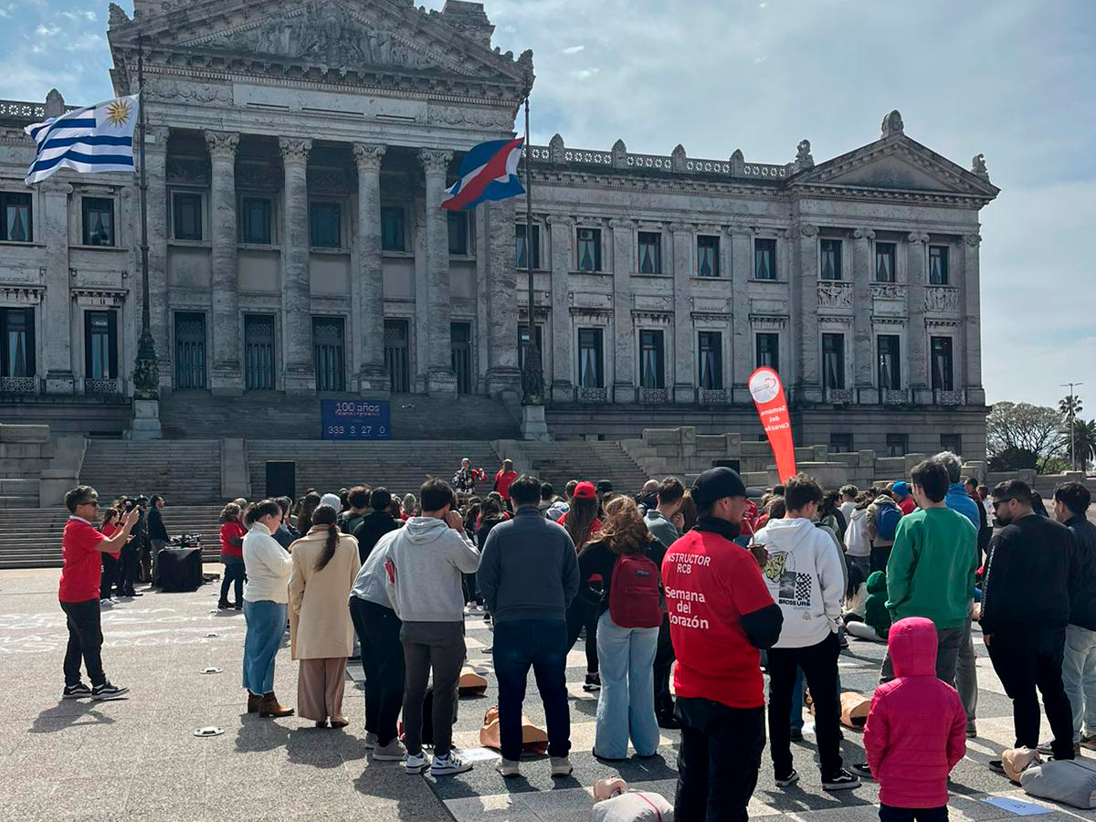 Personal de SIET presente en entrenamiento masivo de RCP en el Palacio Legislativo