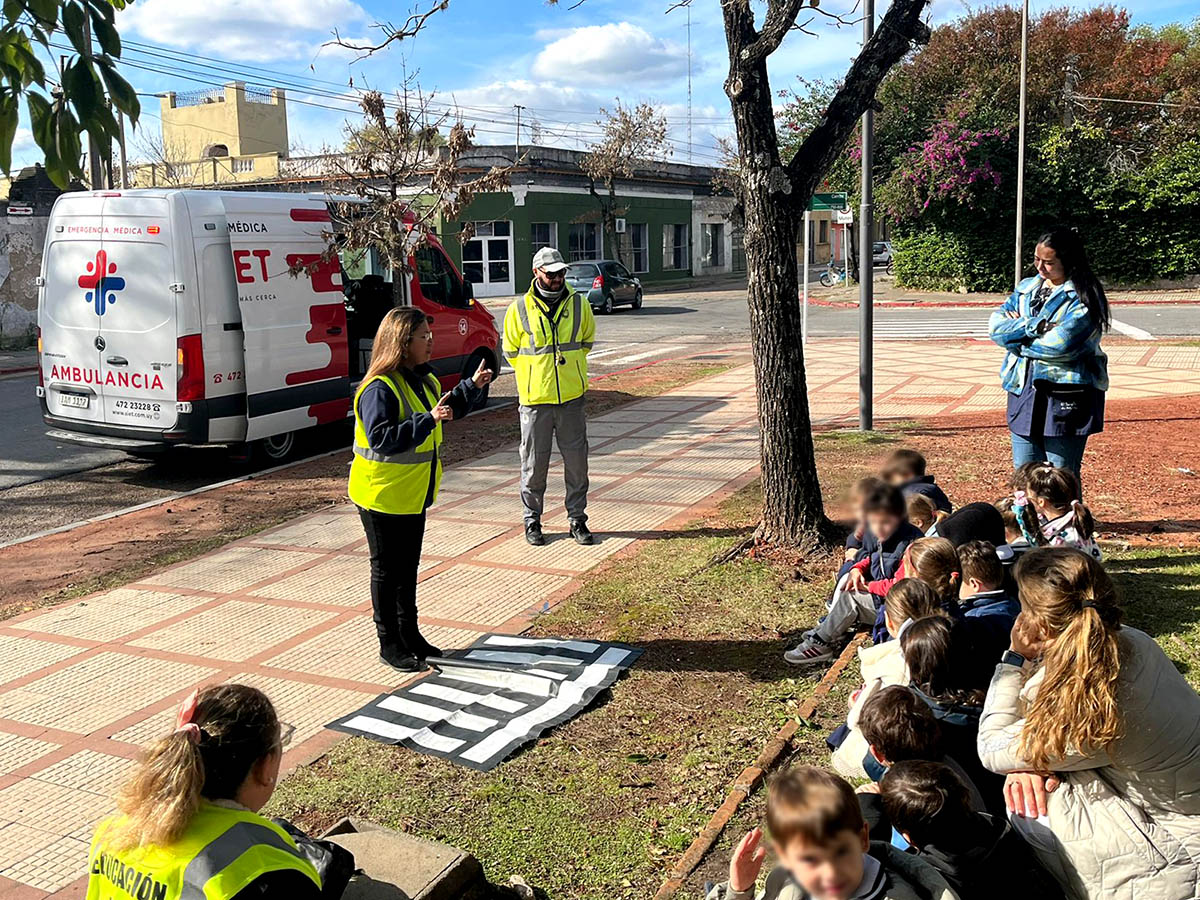 SIET y Movilidad Urbana realizaron actividad de seguridad vial con niños del Jardín de Mirta