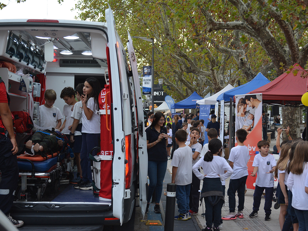 SIET participó en la Feria Interactiva por Mayo Amarillo en Plaza Constitución